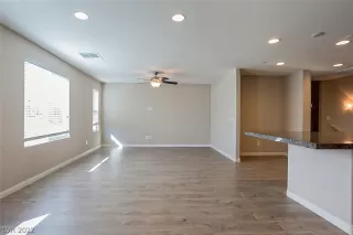 Photo #2: 2379528 Listing