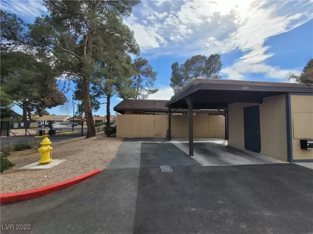 MLS: 2379536 Condo For Sale