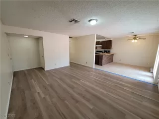 Photo #2: 2379536 Listing 