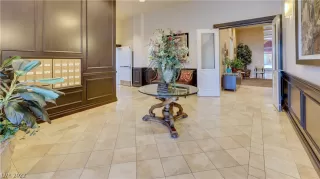 Photo #4: 2379577 Listing