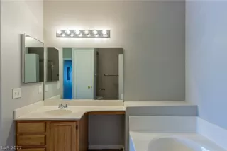 Photo #3: 2379586 Listing