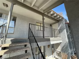 Photo #1: 2379599 Listing