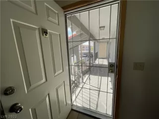 Photo #3: 2379599 Listing