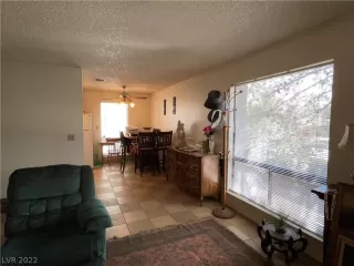 Photo #4: 2379599 Listing