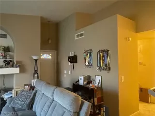 Photo #1: 2379618 Listing