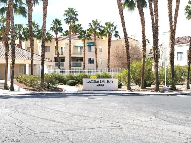 MLS: 2379633 Condo For Sale