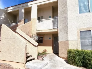 Photo #1: 2379633 Listing 