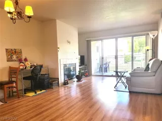 Photo #3: 2379633 Listing 