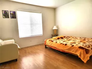 Photo #6: 2379633 Listing 