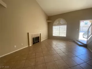 Photo #5: 2379664 Listing 