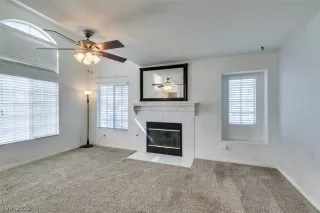 Photo #1: 2379697 Listing 