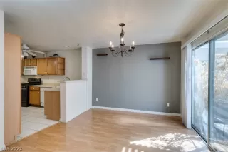 Photo #4: 2379697 Listing 