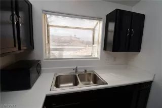 Photo #3: 2379713 Listing 