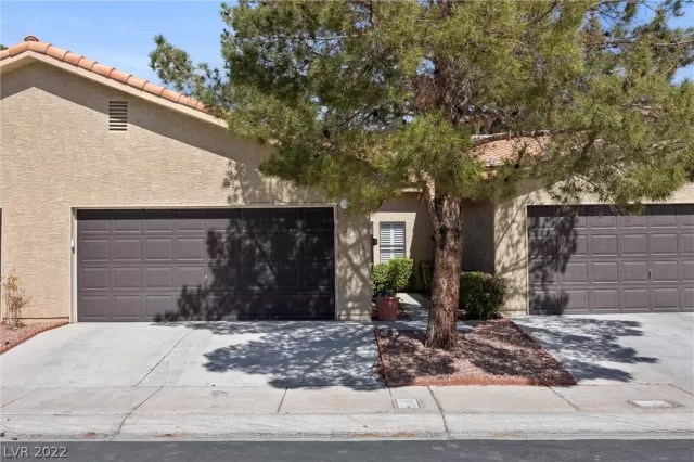 MLS: 2379747 Condo For Sale