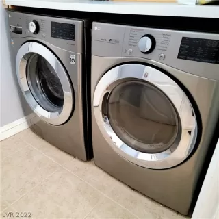 Photo #2: 2379771 Listing