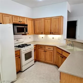 Photo #3: 2379771 Listing