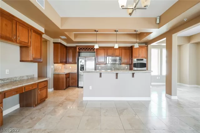 MLS: 2379772 Condo For Sale