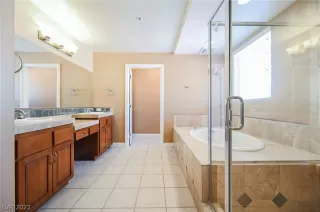 Photo #1: 2379772 Listing 