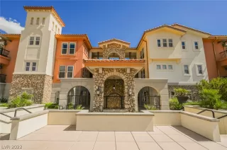 Photo #4: 2379772 Listing 