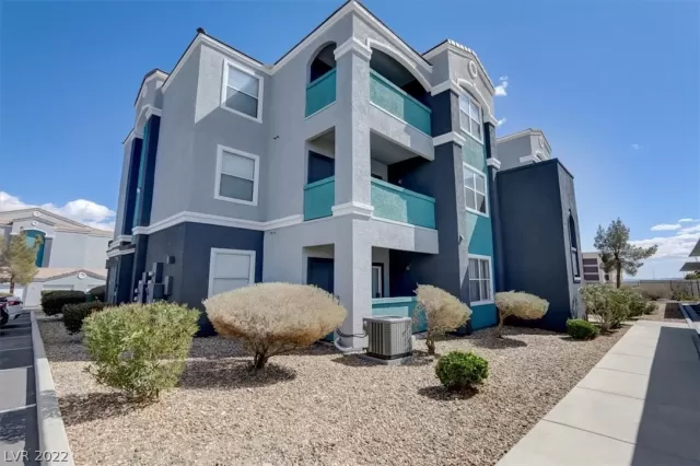 MLS: 2379776 Condo For Sale