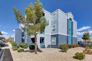 Photo #1: 2379776 Listing