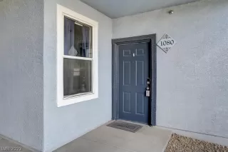 Photo #3: 2379776 Listing