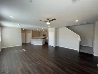 Photo #3: 2379805 Listing 