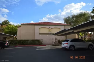 Photo #2: 2379826 Listing