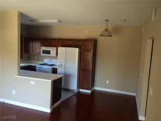 Photo #4: 2379833 Listing 