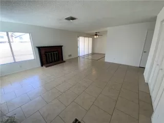 Photo #3: 2379849 Listing 