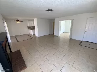 Photo #5: 2379849 Listing 