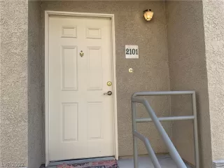 Photo #4: 2379854 Listing 