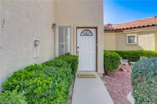Photo #5: 2379857 Listing 
