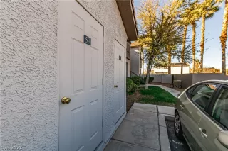 Photo #2: 2379874 Listing