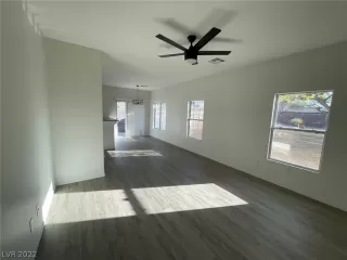 Photo #3: 2379879 Listing