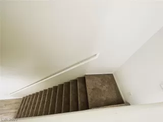 Photo #6: 2379879 Listing