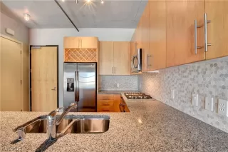 Photo #3: 2379882 Listing