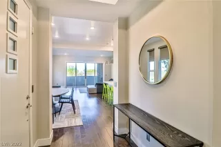 Photo #4: 2379884 Listing 