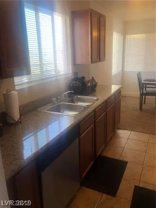 Photo #1: 2379905 Listing 