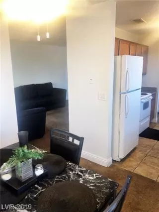 Photo #5: 2379905 Listing 