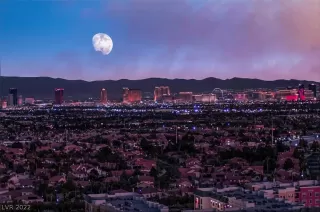 Photo #1: 2379916 Listing