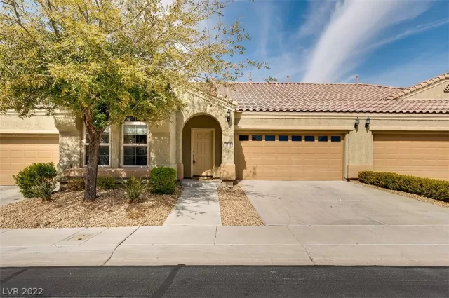 MLS: 2379933 Condo For Sale