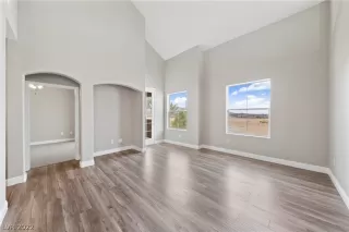 Photo #6: 2380003 Listing 