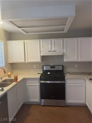 Photo #5: 2380005 Listing