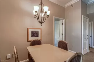 Photo #4: 2380009 Listing 