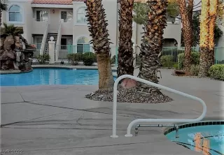 Photo #4: 2380019 Listing