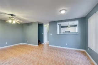 Photo #6: 2380043 Listing 