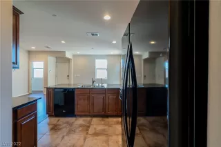 Photo #5: 2380053 Listing 