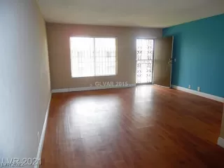 Photo #1: 2380060 Listing