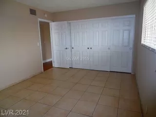 Photo #2: 2380060 Listing